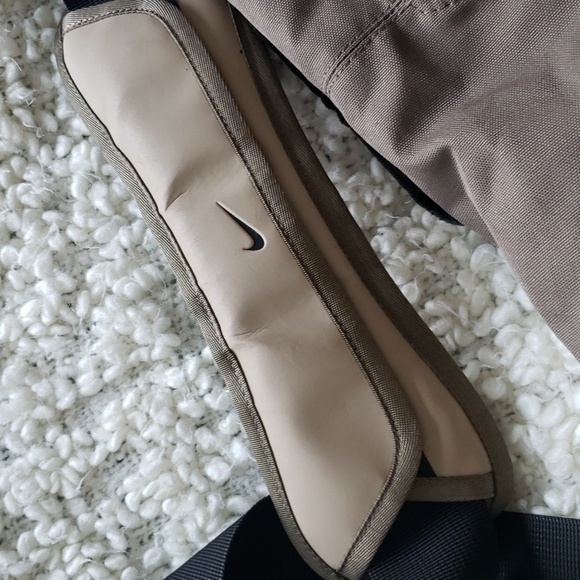 Nike 90s cordura messenger bag tan/cream/black colourway - Picture 5 of 17